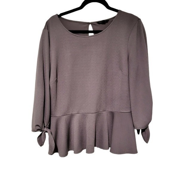 Banana Republic Tops - Banana Republic Grey Peplum Tie Sleeve Blouse Keyhole Detail Normcore Size Large